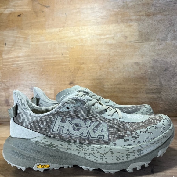 NEW Hoka One One SpeedGoat 6 Womens Size 8.5 Trail Running Shoes Oyster Mushroom - Picture 3 of 13